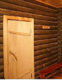 деревянная банная дверь